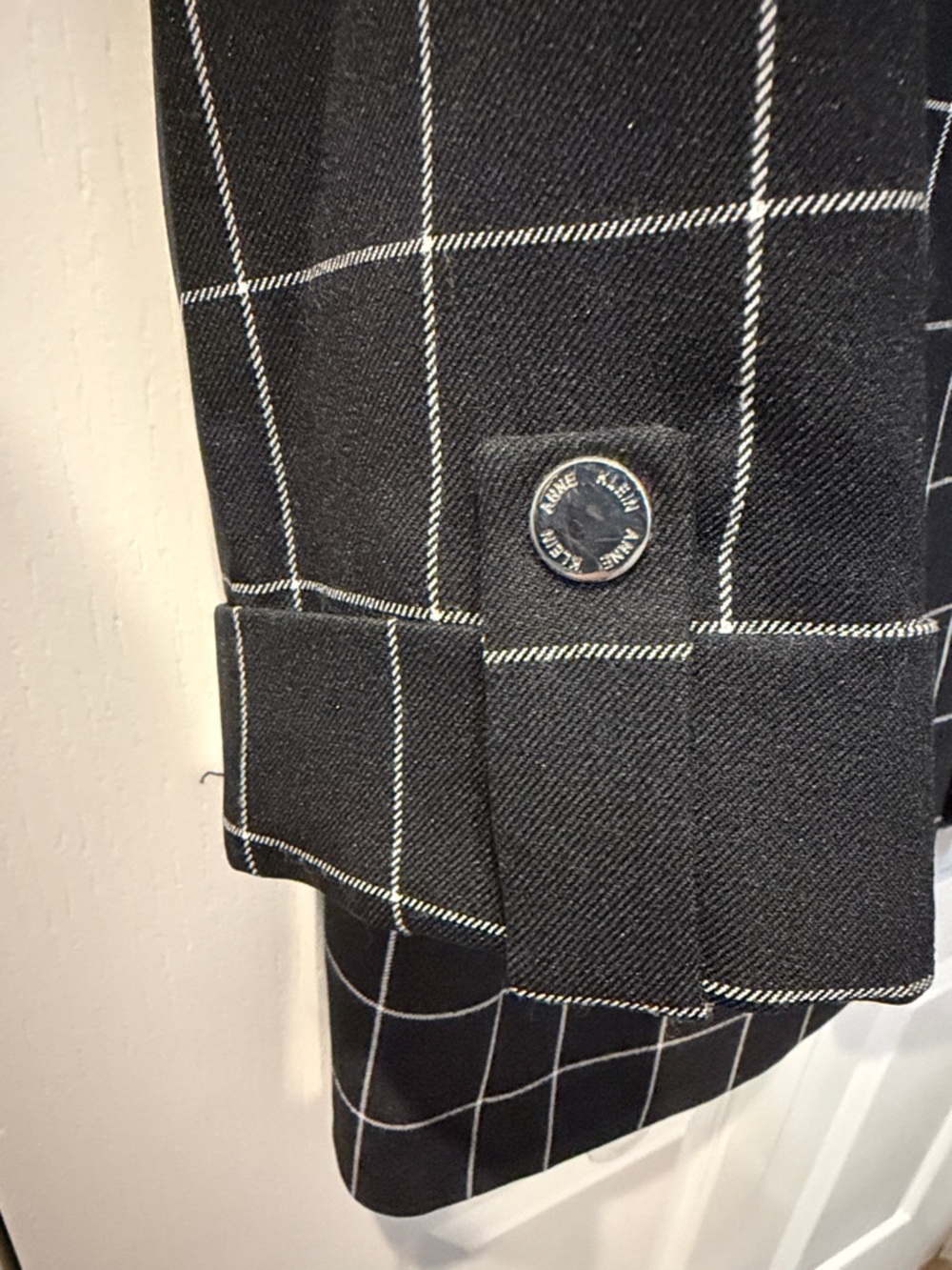 Anne Klein Black Blazer with White Windowpane Grid & 3/4” Sleeves Sz M - Picture 3 of 4